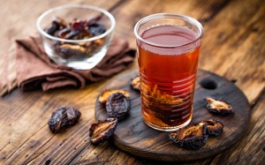 Uống ngay nước ép mận khô để phòng nhiều bệnh