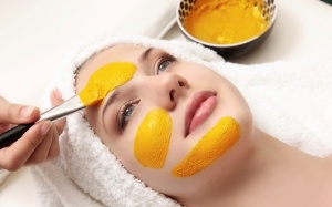 Infographic: Hướng dẫn làm mặt nạ nghệ phù hợp cho từng loại da