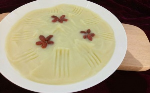 Món bột khoai tây sữa khiến bé thích mê