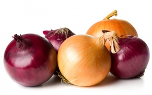 Hành tây tím và hành tây trắng: Loại nào tốt hơn?