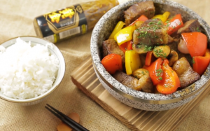 Cuối tuần làm thịt bò xào ớt kiểu Nhật đơn giản