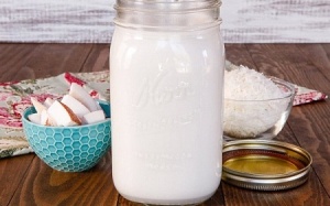 Tự làm nước cốt dừa thơm ngon bổ dưỡng không hóa chất