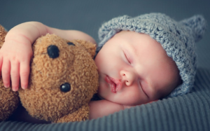 Trẻ sơ sinh cần ngủ bao nhiêu tiếng mỗi ngày? 