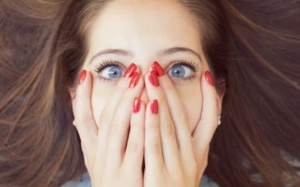 4 điều kinh khủng có thể xảy ra, nếu thường xuyên dùng sơn móng