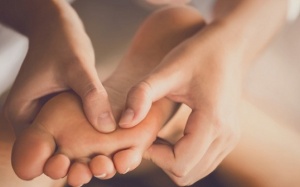 Vấn đề ở bàn chân tiết lộ điều gì về sức khỏe?