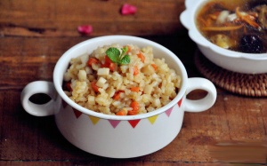 Món ăn sáng: Cơm rang nấm đùi gà đơn giản mà ngon