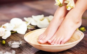 5 loại tinh dầu giúp loại bỏ mùi hôi chân khó chịu