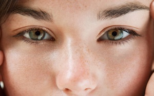 Da nhạy cảm, viêm da dị ứng: Mùa Đông nên chăm sóc thế nào?