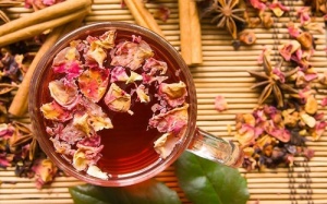 13 loại trà giúp da sáng, mềm mịn, không viêm ngứa