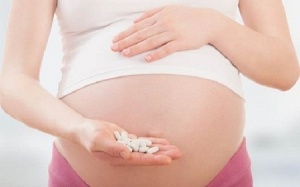 Bà bầu uống aspirin làm giảm nguy cơ tiền sản giật, sinh non