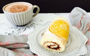 Bánh bông lan cuộn cam mềm thơm