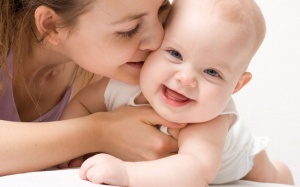 Trẻ bị bệnh có bị ảnh hưởng bởi mùa sinh?