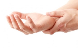 Tê bàn tay có phải do bệnh thần kinh ngoại vi?