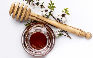Lưu ý khi dùng mật ong Manuka trong chăm sóc da