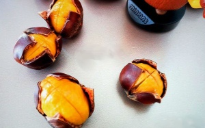 Hạt dẻ nướng kiểu mới: Ngọt ngào, bùi béo, ấm cả mùa Đông