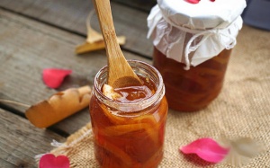 Công thức làm chanh hấp đường phèn trị ho cho bé