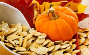 Kiểm soát huyết áp và đái tháo đường bằng hạt bí ngô