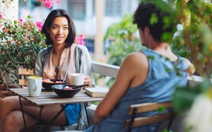 Khoa học chứng minh 5 cách làm người khác thích mình