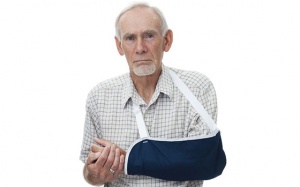 9 cách giảm nguy cơ gãy xương cho người cao tuổi