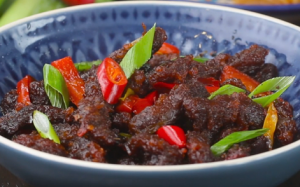 Đổi món cho cả nhà với thịt bò sốt cay