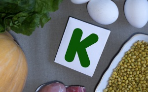 Vitamin K có nhiều trong thực phẩm nào?