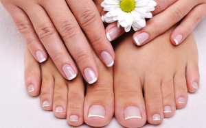 Móng giòn và dễ gãy: Hãy ăn sữa chua!