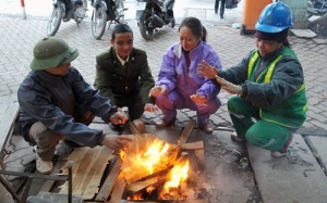 Đất liền rét đậm, biển Đông chuẩn bị đón bão