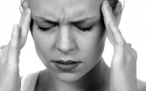 Nhức đầu và buồn nôn có đáng lo?