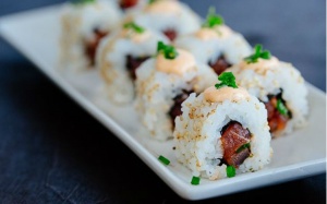 Sushi cá ngừ Nhật Bản cho ngày cuối tuần