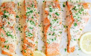 Làm tiệc sang trọng với món cá hồi nướng, sốt kem chanh