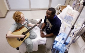 Có bằng chứng nào cho thấy âm nhạc có thể giúp chữa bệnh? 