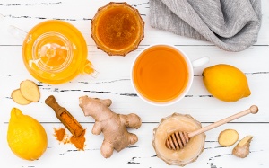 Công thức làm nước gừng giảm đau họng và viêm thanh quản không cần thuốc