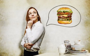 Vì sao bạn có cảm giác đói sau ngay khi ăn?