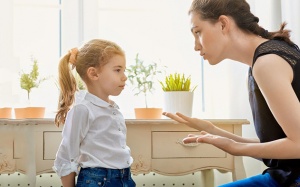 Phát hiện trẻ bị ADHD, phụ huynh cần làm gì đầu tiên?