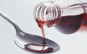 FDA Mỹ cảnh báo: Không cho trẻ sử dụng loại siro ho này
