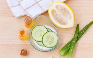 Cách dùng tinh dầu 'cứu nguy' làn da khô để tự tin chơi Tết