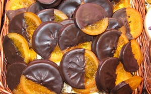 Cách làm kẹo cam lát, nhúng chocolate - món quà valentine ý nghĩa