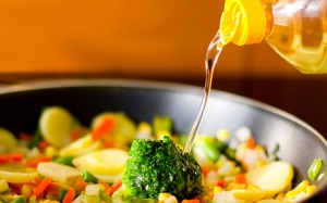 Chỉ dẫn sử dụng đúng loại dầu ăn cho từng công thức nấu nướng