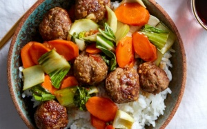 Thịt bò viên xào rau củ, món ngon cho ngày sau Tết 