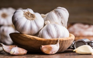 Những tác dụng phụ của tỏi sống có thể bạn chưa biết