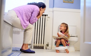 5 mẹo chữa táo bón trẻ em nhanh và hiệu quả mẹ cần biết