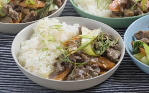 Cách làm món thịt bò xào rau, củ, sốt hosin