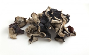 Giảm mỡ máu và hạ huyết áp với mộc nhĩ 