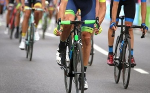 Đi xe đạp có thể làm chậm mãn dục nam?