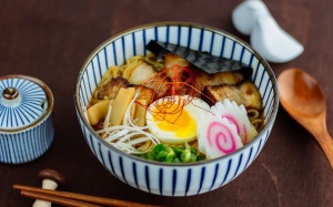 Công thức làm món mì shoyu ramen cho ngày cuối tuần