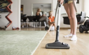 Làm sao để vừa dọn nhà, vừa đốt mỡ thừa hiệu quả?