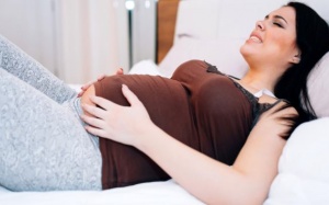 Làm gì khi phát hiện ung thư cổ tử cung khi đang mang thai?