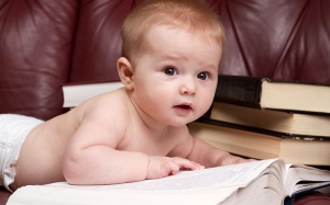 10 cách giúp trẻ sơ sinh thông minh và khỏe mạnh hơn 