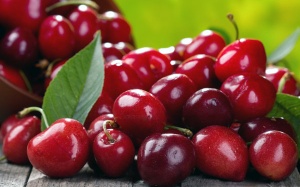 Bí quyết làm đẹp da mặt đơn giản chỉ với quả cherry