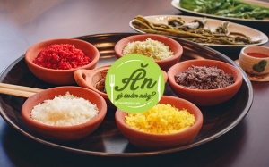 Nức lòng với mâm cơm chiều giản dị gợi nhớ tháng Tư của mẹ quê